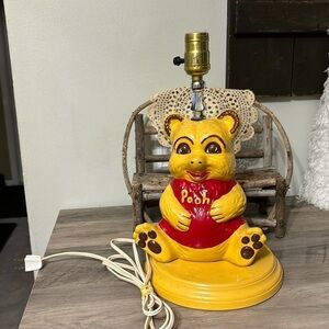 VINTAGE WORKING WINNIE THE POOH HOLLAND MOLD TABLE LAMP